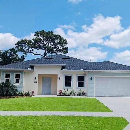 Vila Brand New Tampa Oasis With Private Jacuzzi Retreat Lutz Exteriér fotografie