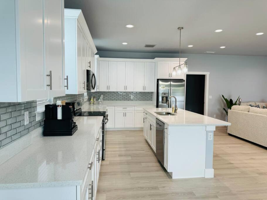 Vila Brand New Tampa Oasis With Private Jacuzzi Retreat Lutz Exteriér fotografie