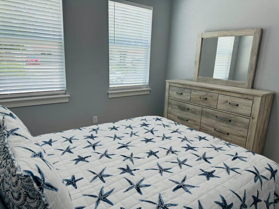 Vila Brand New Tampa Oasis With Private Jacuzzi Retreat Lutz Exteriér fotografie