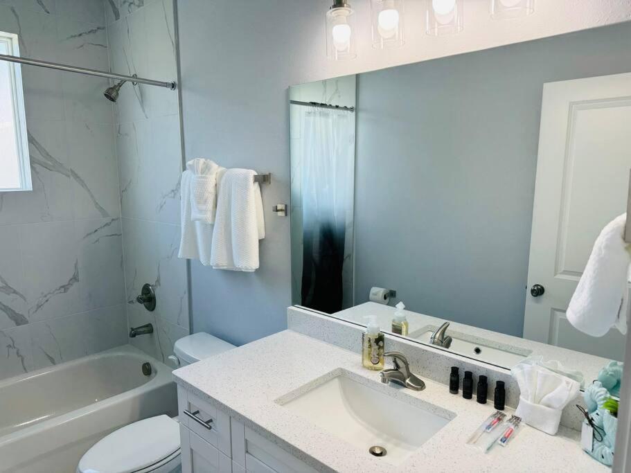 Vila Brand New Tampa Oasis With Private Jacuzzi Retreat Lutz Exteriér fotografie