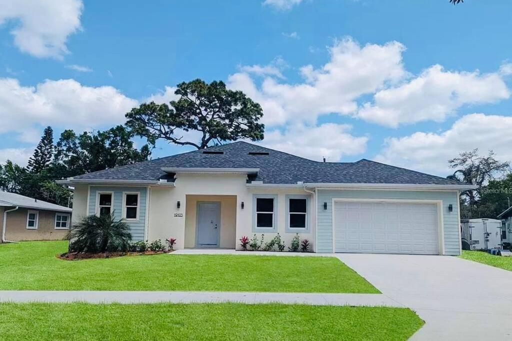 Vila Brand New Tampa Oasis With Private Jacuzzi Retreat Lutz Exteriér fotografie